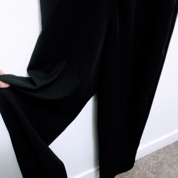 Nasty Gal deep in touch plunging jumpsuit - Picture 5 of 6